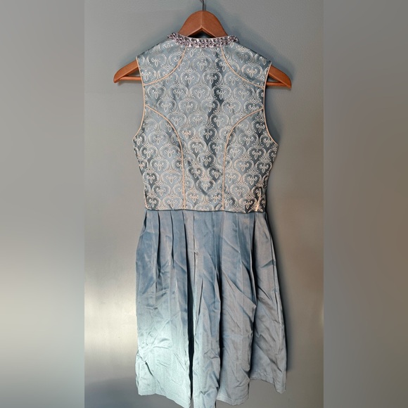 NWT Alte Liebe Oktoberfest Bavarian Dirndl Dress German Silver Blue Size 8 - Picture 9 of 16